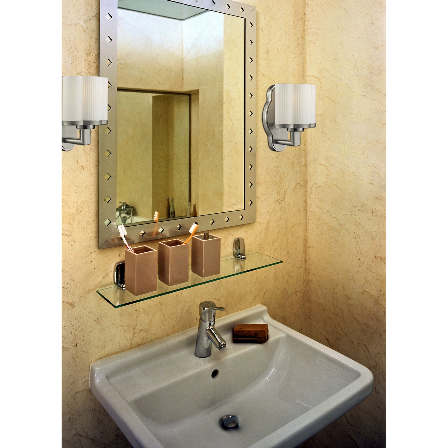1LIGHT GLASS BATH BAR in SATIN NICKEL FINISH