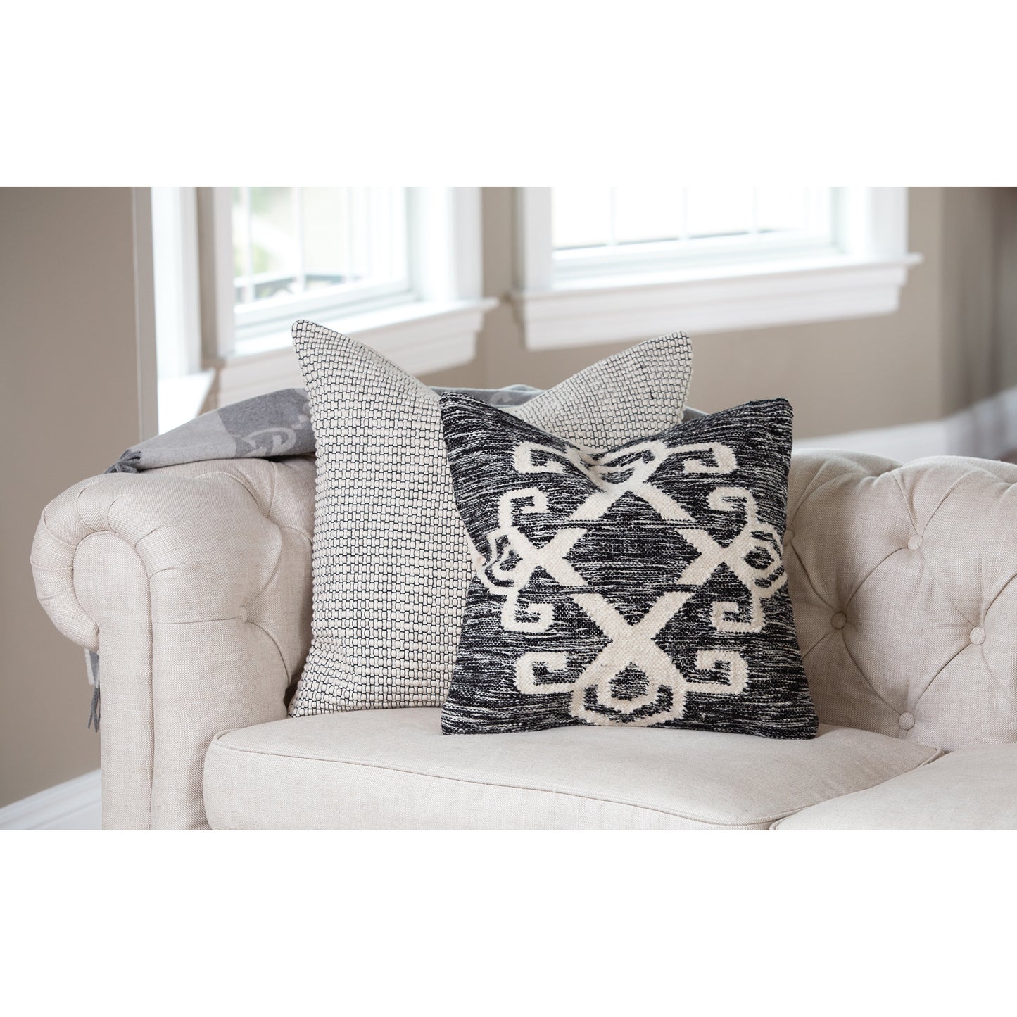 Sangwa 20x20 Pillow